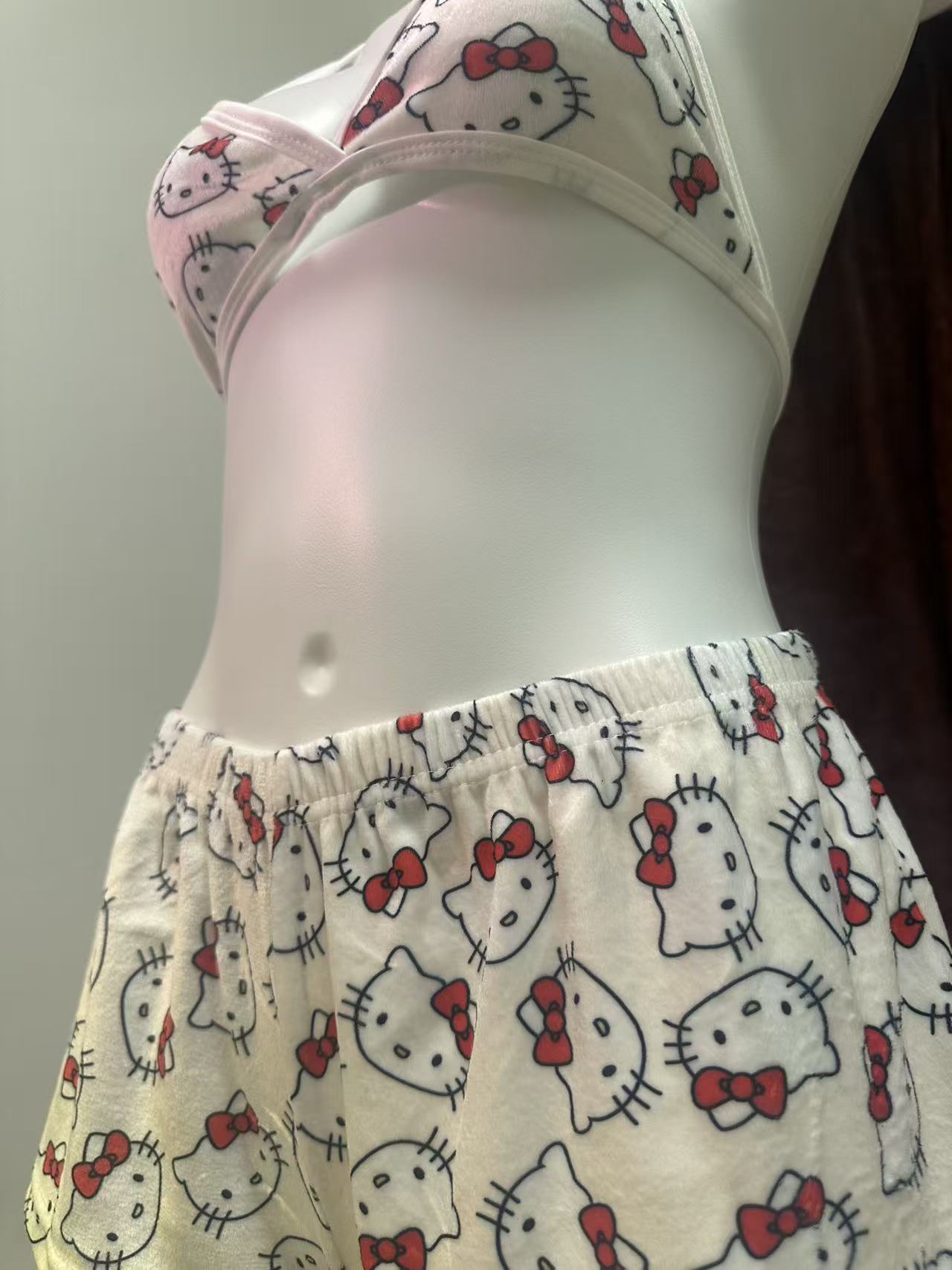 Hello Kitty Comfortable Set