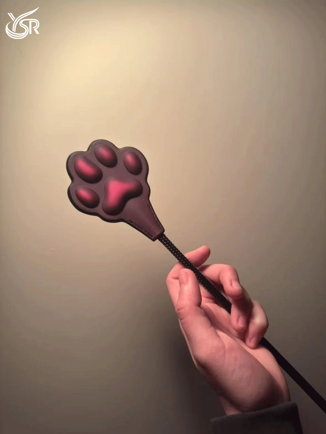 YSR A cat paw swatter made of leather material that changes color according to temperature, used as a sexual accessory for couples, SM adult sex toy